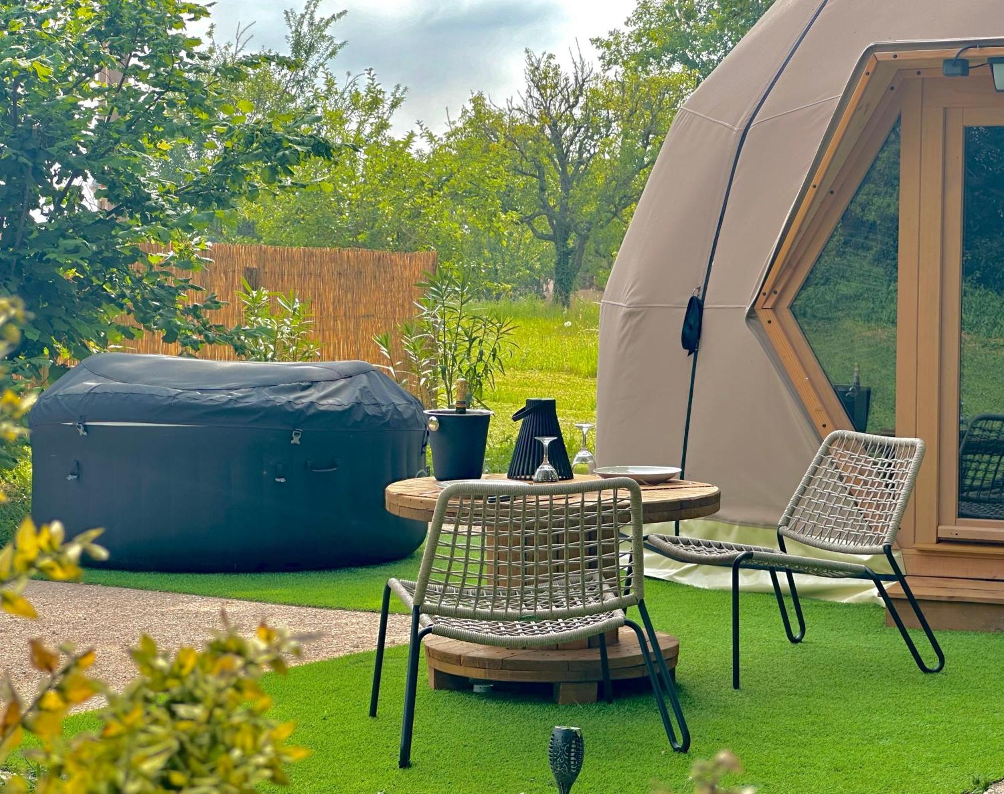 Dome Pathome Catonvielle Zewnętrze zdjęcie
