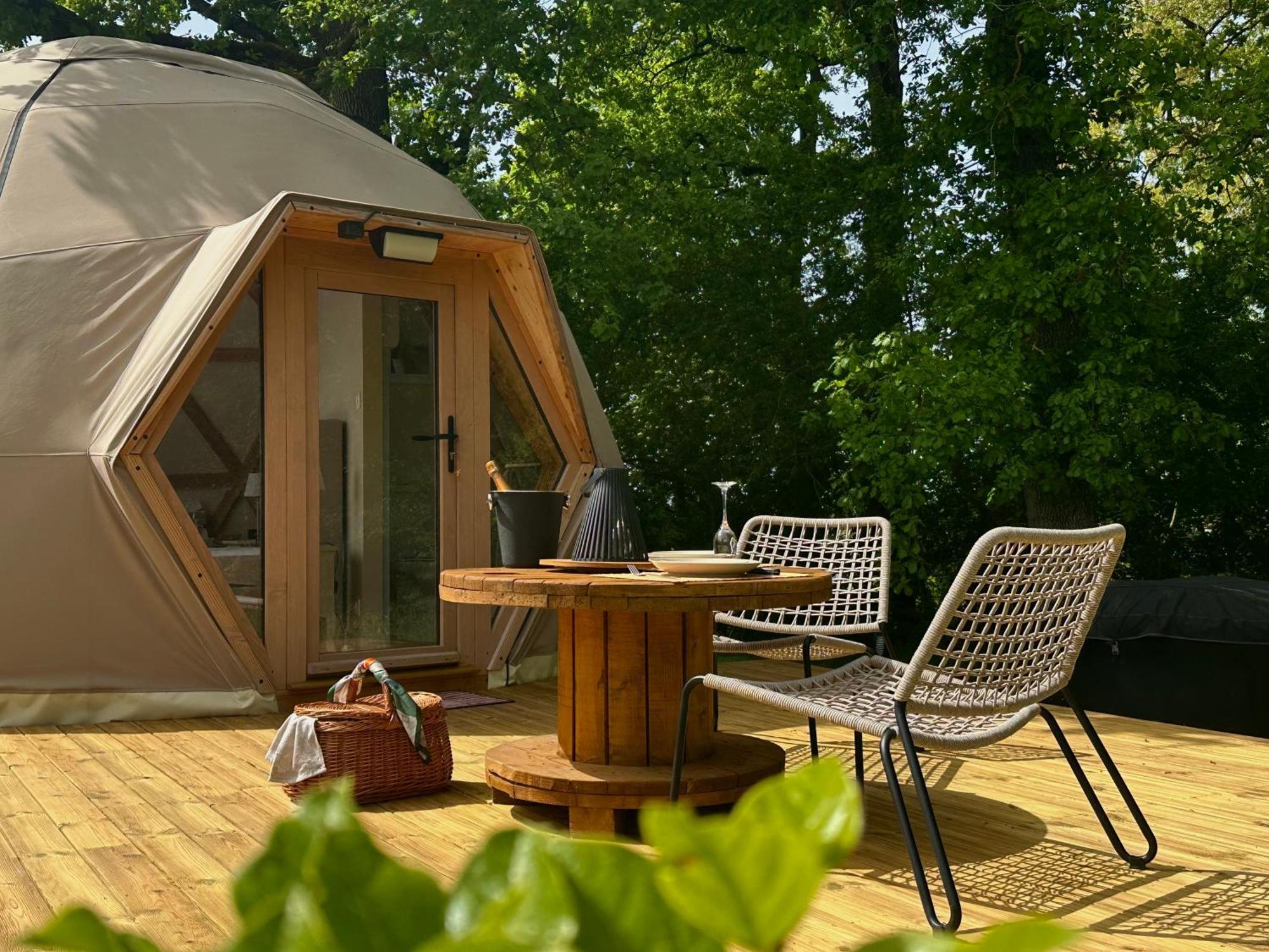 Dome Pathome Catonvielle Zewnętrze zdjęcie
